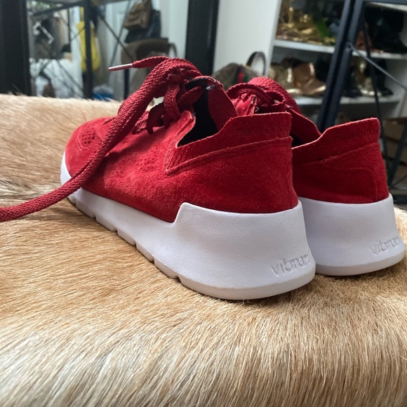 Red suede sneakers - Picture 3 of 4